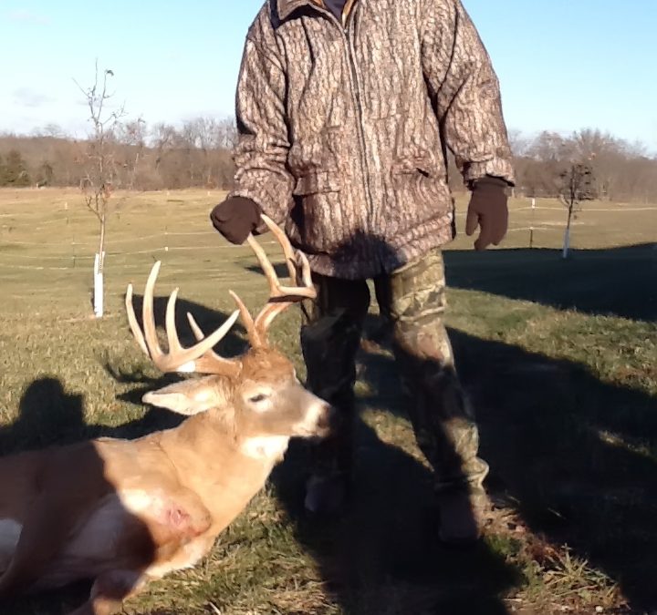 Pope & Young Buck taken at Shuhart Creek Whitetails – Hancock County Illinois Whitetail Deer Hunts
